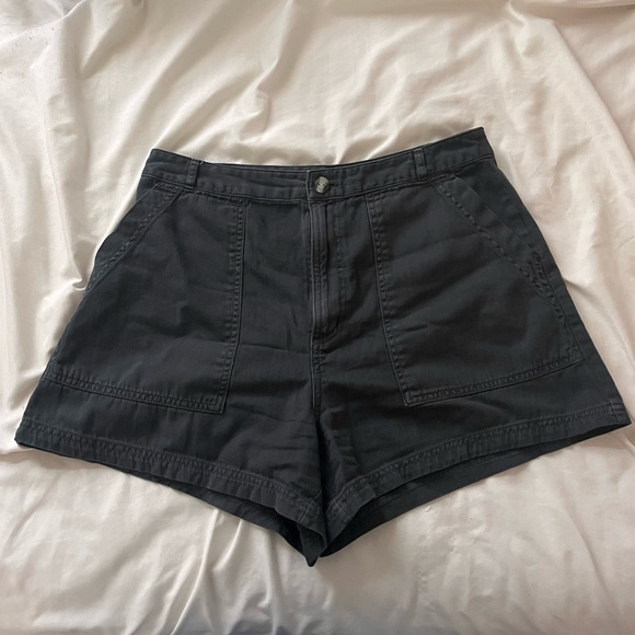 Universal Thread Grey High Rise Shorts - Picture 1 of 4